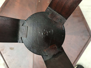 20TH C GEORGIAN ANTIQUE STYLE BURLED WALNUT SPIDER LEG STAND / TEA TABLE
