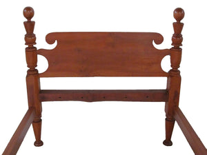 18TH CENTURY FEDERAL PERIOD CANNONBALL FOUR POSTER BED IN THE SHERATON MANNER