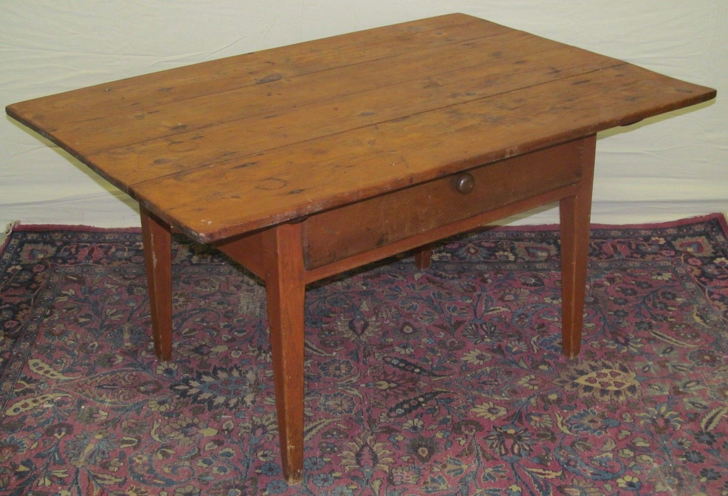 18TH CENTURY PA PEGGED TOP QUEEN ANNE TAVERN TABLE IN OLD RED PAINT FINISH