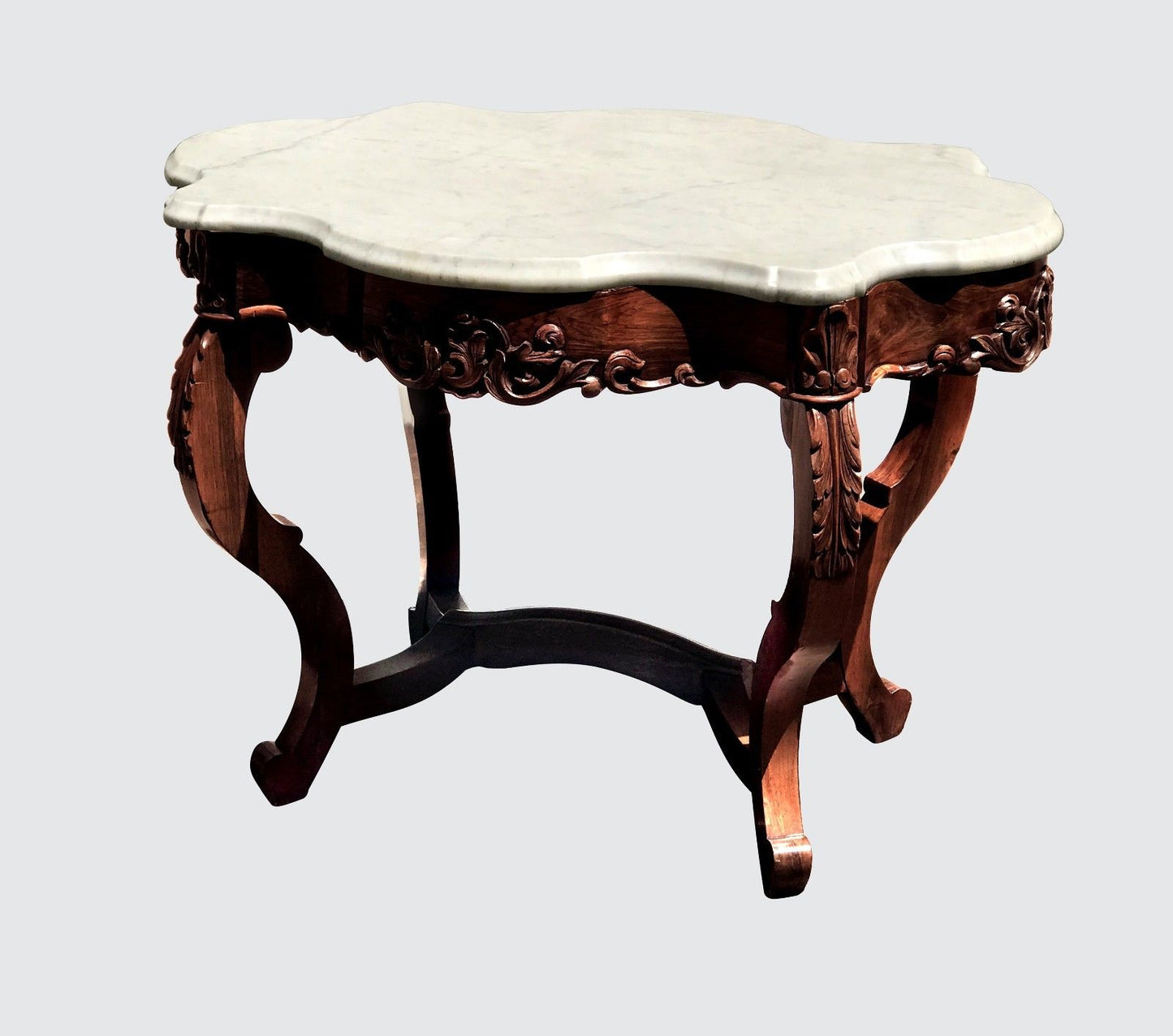 RARE VICTORIAN ROSEWOOD TURTLE TOP PARLOR TABLE WITH EXCEPTIONAL CARVINGS