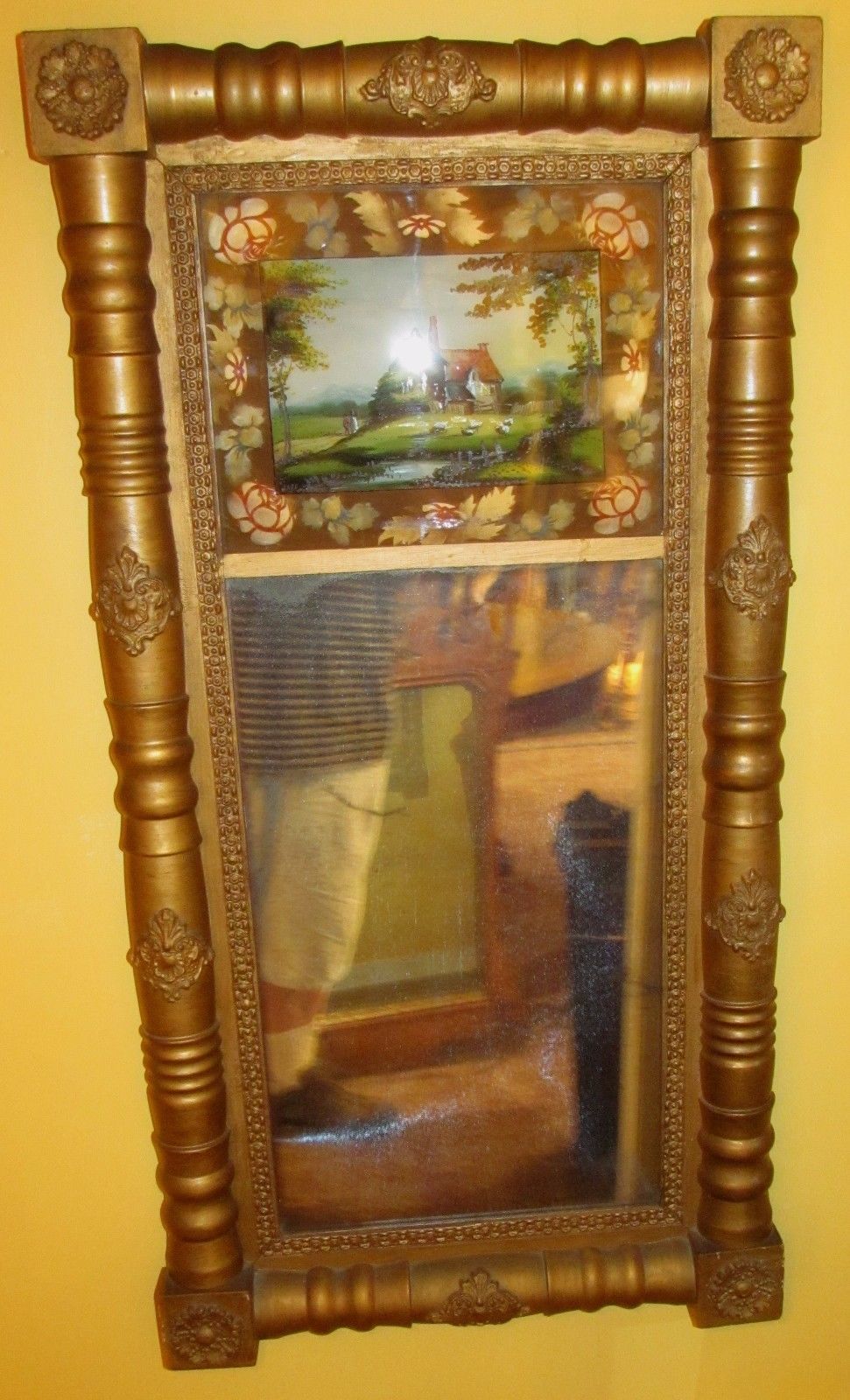 EARLY 19TH CENTURY SHERATON FEDERAL PERIOD REVERSE GLASS PAINTED MIRROR