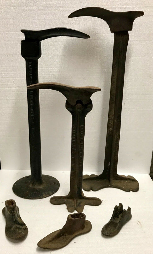 19TH C. CAST IRON COBBLERS ANVIL AND MULTIPLE IRON FORMS LOT