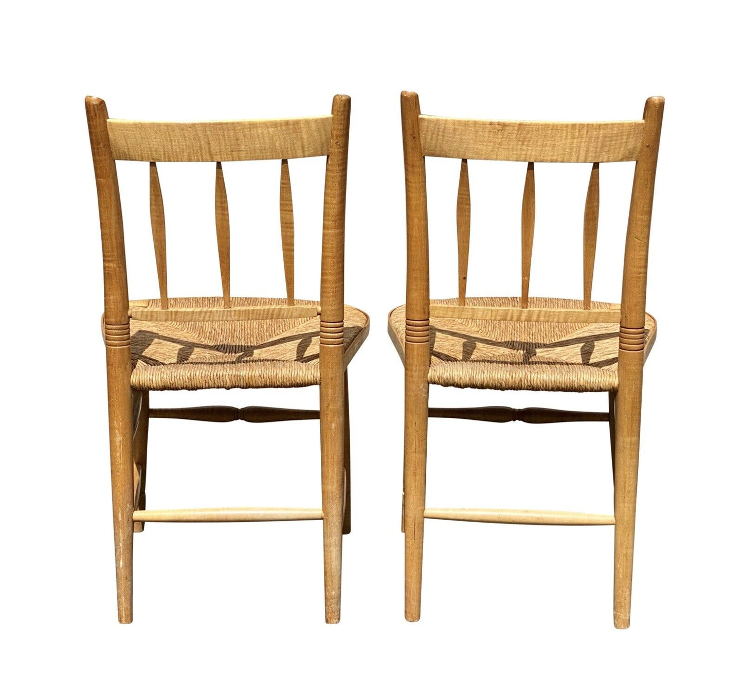 Set of Eight Federal Style Tiger Maple Country Windsor Thumb Back Dining Chairs