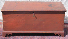 Load image into Gallery viewer, EARLY 19TH CENTURY CHIPPENDALE STYLE PAINTED BLANKET CHEST ON BRACKET FEET