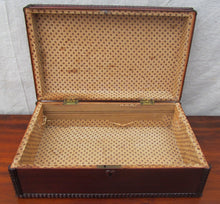 Load image into Gallery viewer, LOVELY FEDERAL PERIOD MAHOGANY RIBBON CARVED BOX WITH HEART SHAPED ESCUTCHEON