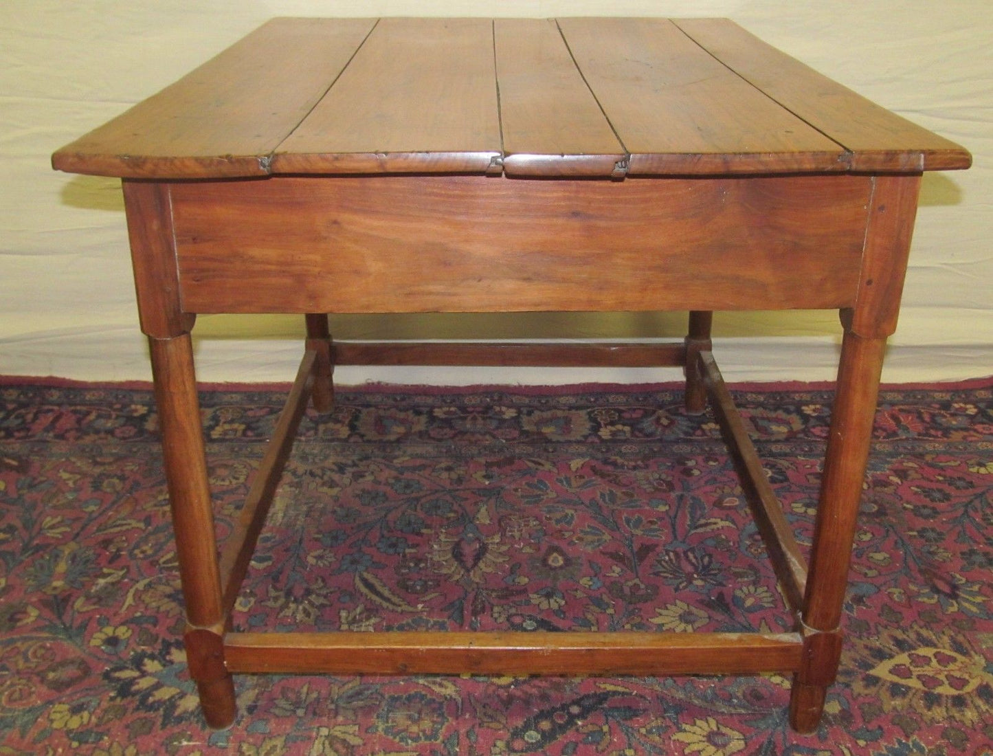 18TH CENTURY WALNUT PA QUEEN ANNE PERIOD TAVERN TABLE WITH H STRETCHER BASE