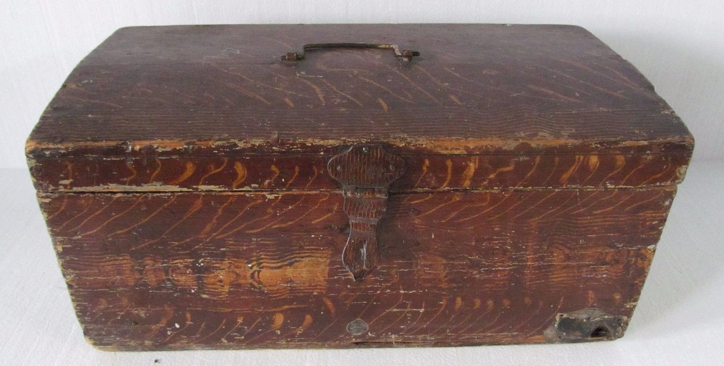 EARLY 19TH CENTURY DOME TOPPED GRAIN PAINTED STAGE COACH BOX