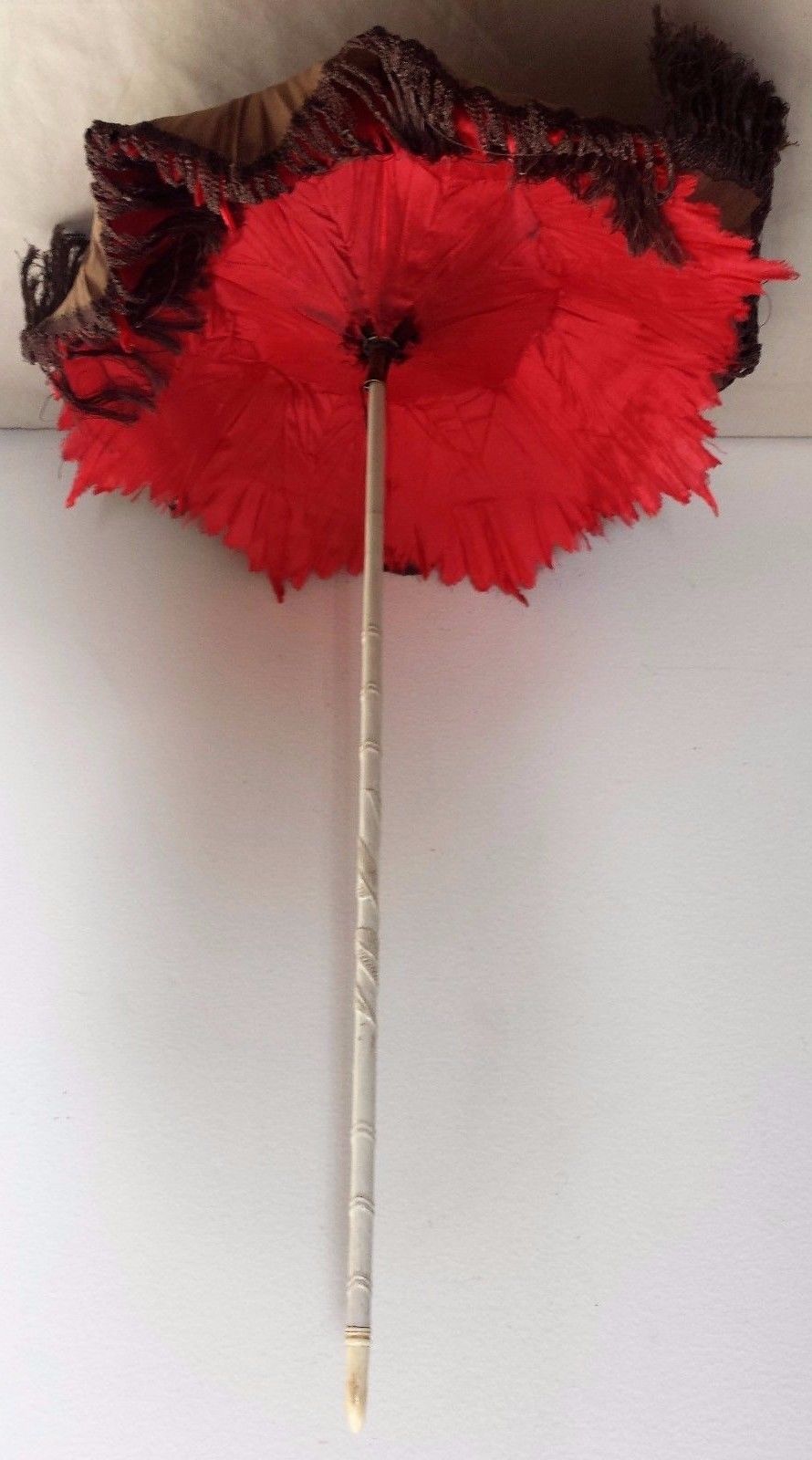 ANTIQUE VICTORIAN DOLLS PARASOL WITH SILK SHADE - WONDERFUL CARVING WORK
