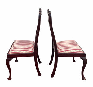 PAIR OF QUEEN ANNE STYLE MAHOGANY SIDE CHAIRS WITH GRACEFUL PAD FEET