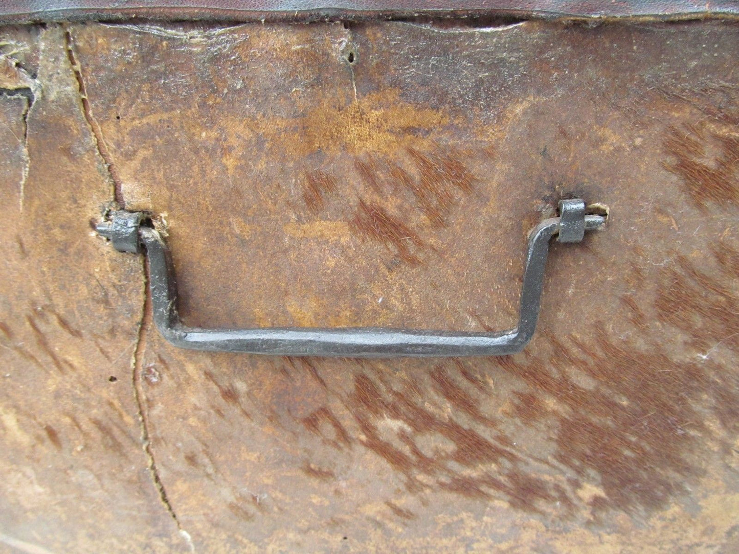 EARLY 19TH CENTURY LEATHER & HYDE COVERED STAGECOACH TRUNK
