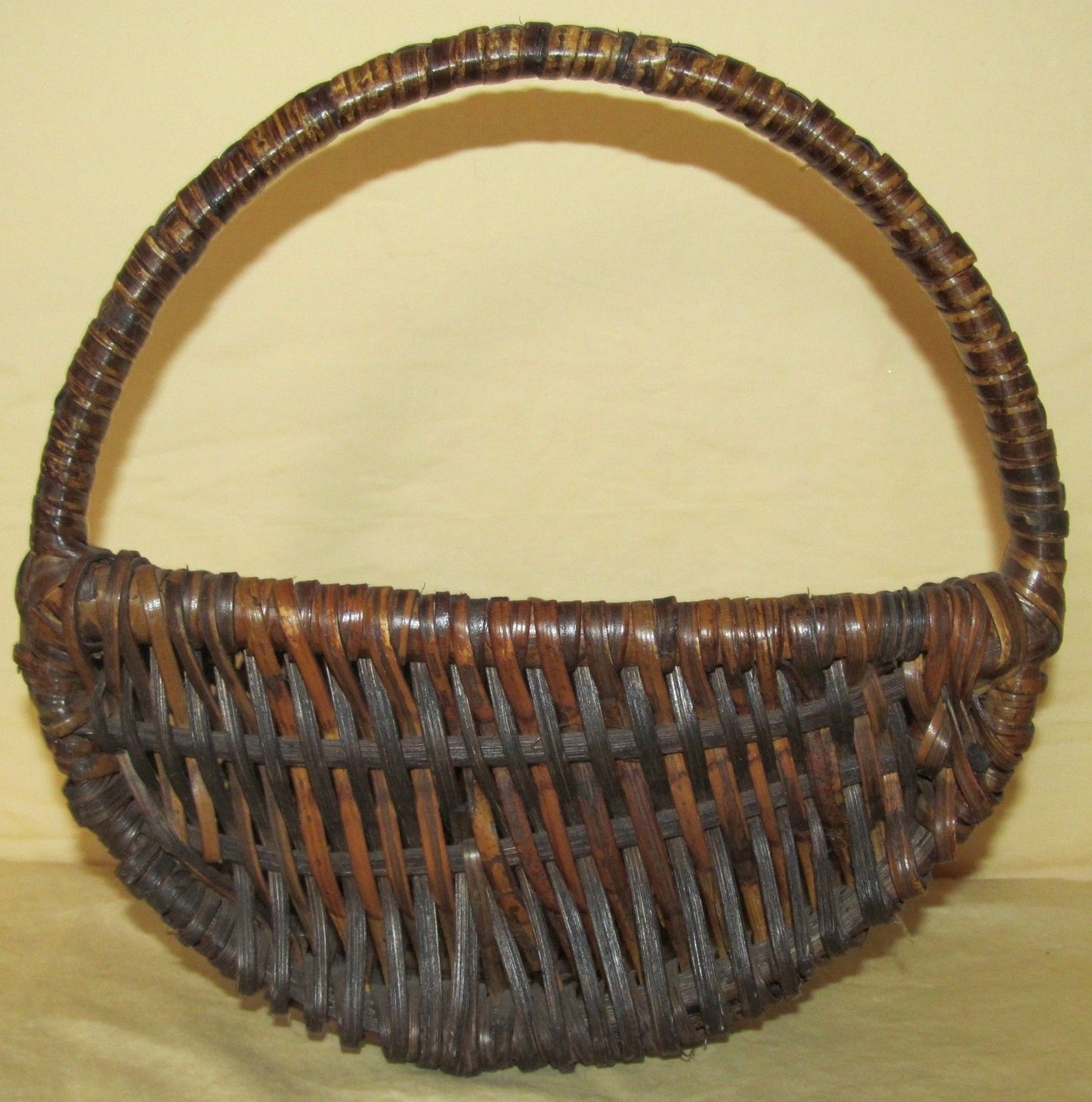 ANTIQUE HALF MELON WOVEN HANGING WALL BASKET