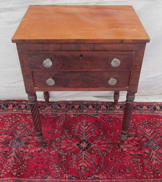 EXCELLENT FEDERAL PERIOD MAHOGANY WORK TABLE WITH SANDWICH GLASS PULLS