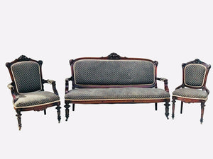 19TH CENTURY ANTIQUE VICTORIAN 3 PC PARLOR SET ~ COUCH / SOFA & PAIR OF CHAIRS