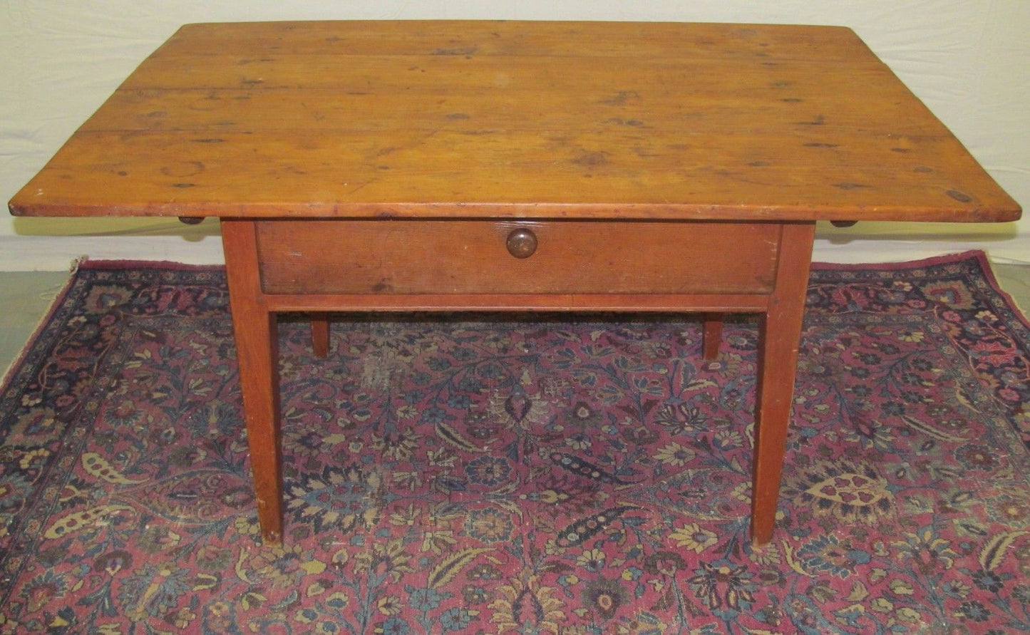 18TH CENTURY PA PEGGED TOP QUEEN ANNE TAVERN TABLE IN OLD RED PAINT FINISH