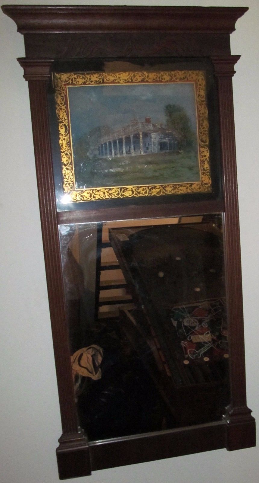 EARLY 19TH CENTURY FEDERAL REVERSE PAINTED MIRROR DEPICTING MOUNT VERNON