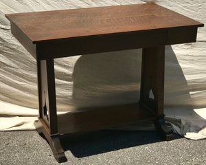 EARLY 20TH C. ARTS & CRAFTS TIGER OAK LIBRARY TABLE / WRITING DESK