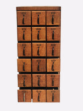 Load image into Gallery viewer, EARLY 20TH C ANTIQUE ARTS &amp; CRAFTS / MISSION OAK INDUSTRIAL INDEX FILE CABINET