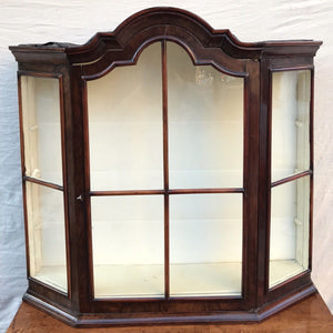 18TH CENTURY WILLIAM & MARY PERIOD WALL CABINET VITRINE W/TOMBSTONE BONNET