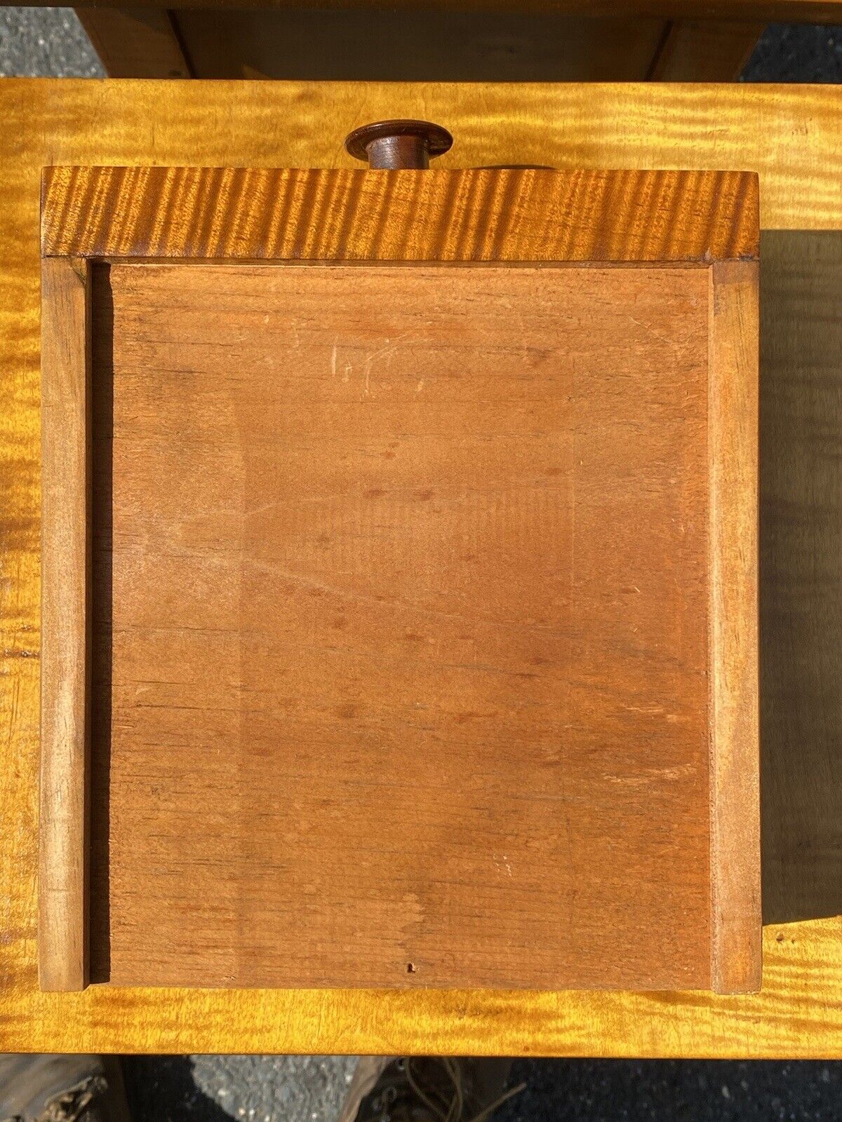 20th C Vintage Pair of Tiger Maple Nightstands / End Tables