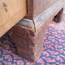 Load image into Gallery viewer, 18TH CENTURY CHIPPENDALE RHODE ISLAND BLANKET CHEST IN SPONGE PAINT DECORATION