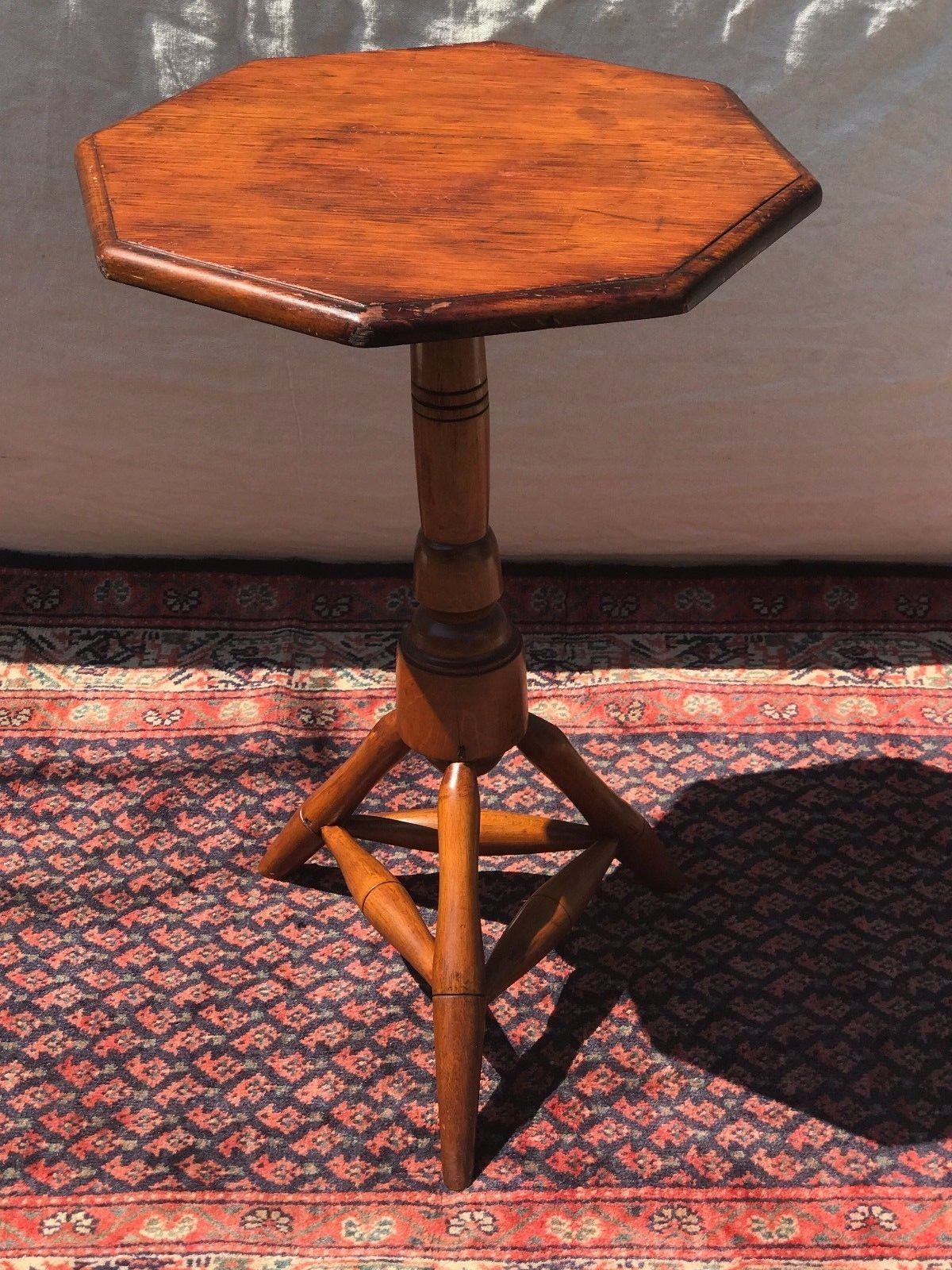 IMPORTANT WILLIAM & MARY EARLY 18TH CENTURY CANDLESTAND WITH RARE STRETCHER BASE