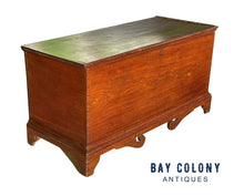 Load image into Gallery viewer, Antique Queen Anne Walnut Southern Blanket Box Circa 1780 - North Carolina