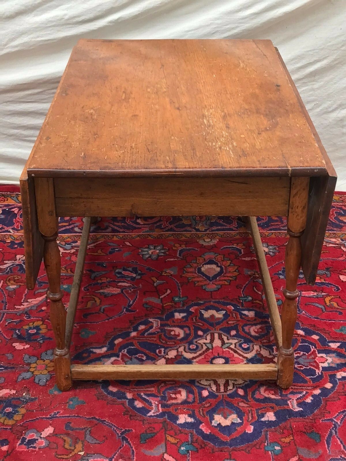 18TH C WILLIAM & MARY PERIOD NEW ENGLAND ANTIQUE DROP LEAF TAVERN / DINING TABLE