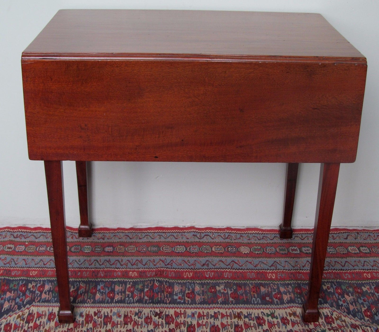 18TH CENTURY SOUTHERN COLONIES CHIPPENDALE FIGURED MAHOGANY PEMBROKE TABLE