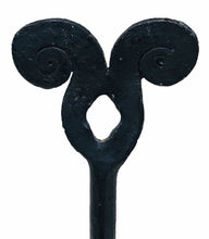 Load image into Gallery viewer, 19TH C HAND WROUGHT IRON RAMS HEAD FIREPLACE PEEL / HEARTH / KITCHEN TOOL