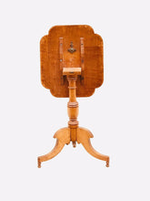 Load image into Gallery viewer, 19TH C ANTIQUE FEDERAL PERIOD TIGER MAPLE COUNTRY PRIMITIVE TILT TOP CANDLESTAND