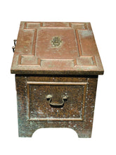 Load image into Gallery viewer, 20TH C ANTIQUE ARTS &amp; CRAFTS HAND HAMMERED COPPER KINDLING BOX ~ STRONGBOX FORM