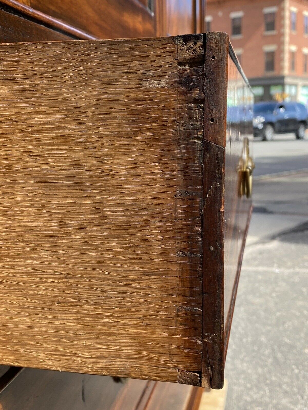 18TH C ANTIQUE MAHOGANY CHIPPENDALE / GEORGIAN LINEN PRESS / TV CABINET