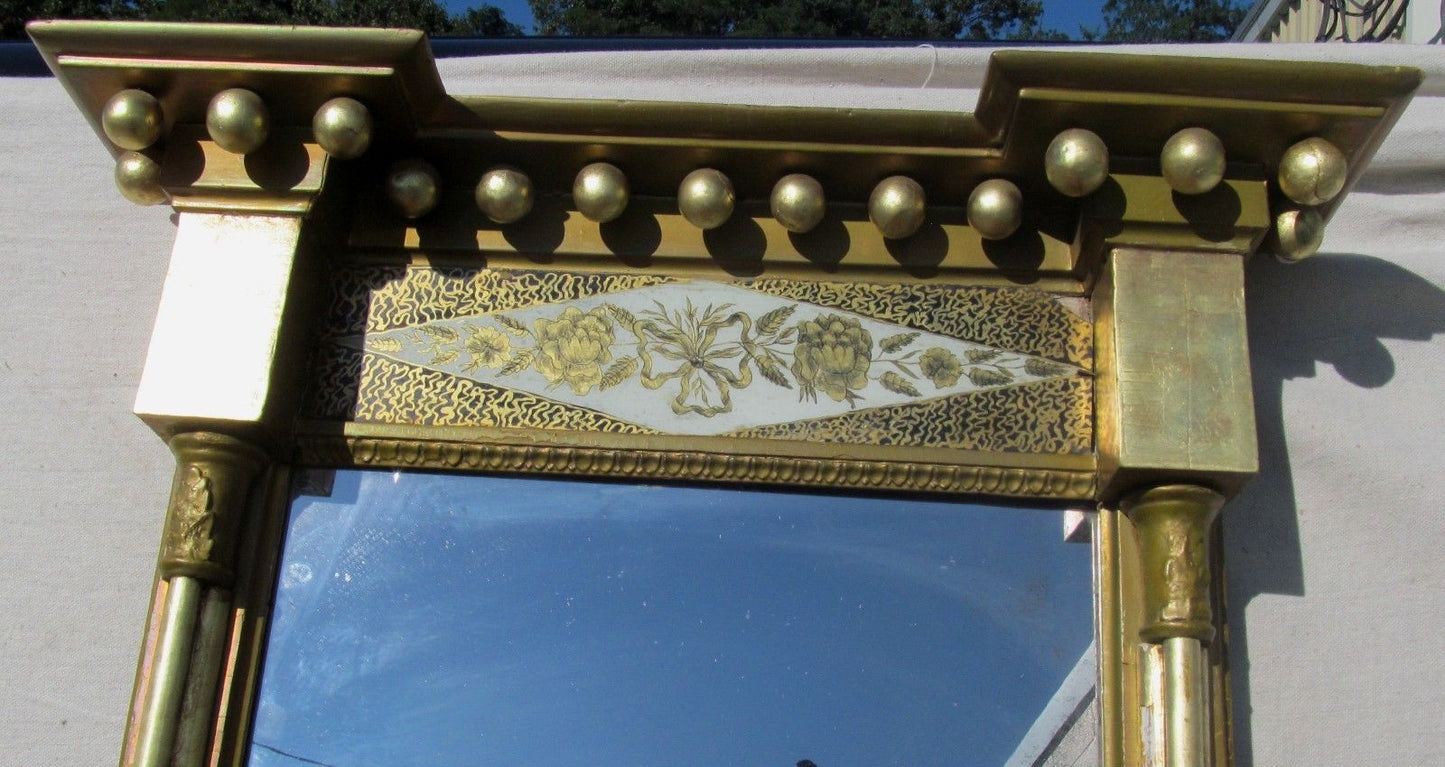 19TH CENTURY FEDERAL EGLOMISE TABERNACLE MIRROR WITH LEMON WASHED GILT FRAME