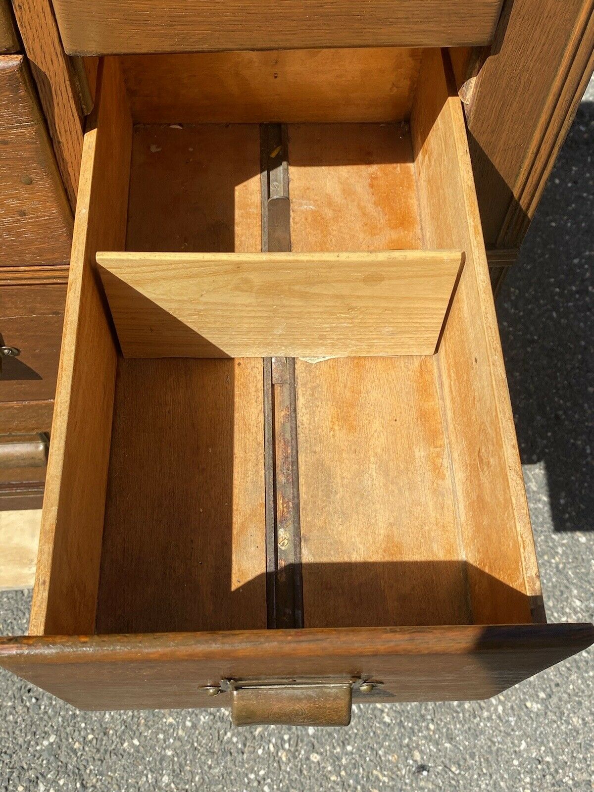 20TH C ANTIQUE TIGER OAK YAWMAN & ERBE ARTS & CRAFTS 12 DRAWER FILE CABINET