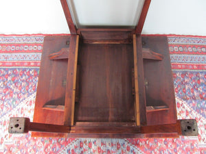 18TH CENTURY SOUTHERN COLONIES CHIPPENDALE FIGURED MAHOGANY PEMBROKE TABLE