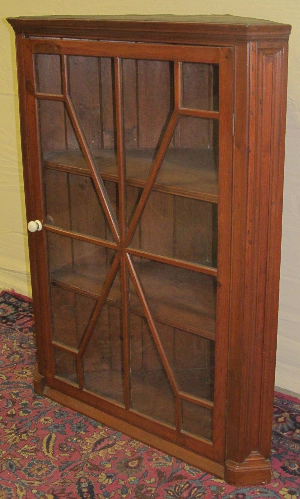 18TH CENTURY QUEEN ANNE PERIOD WALL HUNG CORNER CABINET WITH 12 LIGHT DOORS