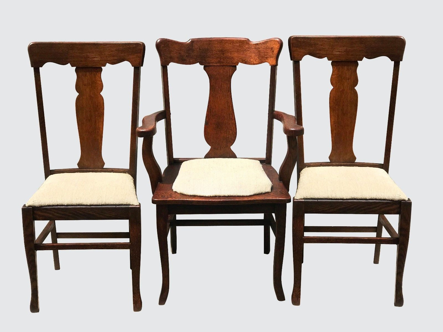 EARLY 20TH CENTURY SET OF 6 OAK T-BACK CHAIRS BY UNION CHAIR CO. BROOKLYN, NY.