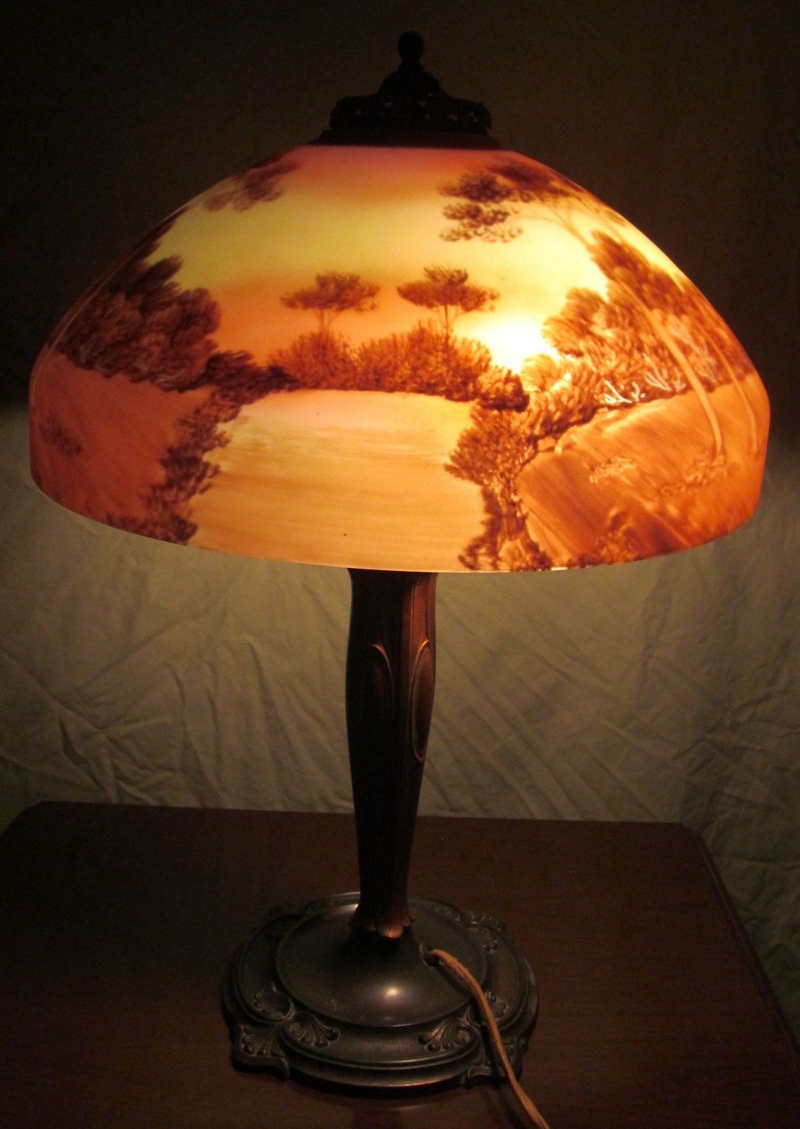 FABULOUS ART NOUVEAU REVERSE PAINTED PITTSBURGH LAMP WITH PAINTED LANDSCAPE