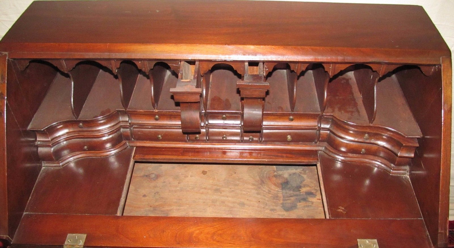 18TH CENTURY CHIPPENDALE MAHOGANY OXBOW DESK ON RARE BANDY BALL & CLAW FEET