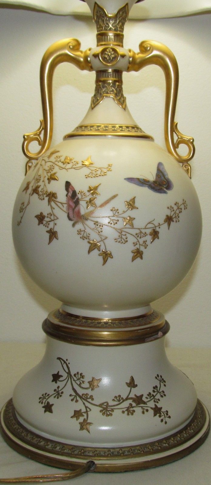 ROYAL WORCESTER TABLE LAMP