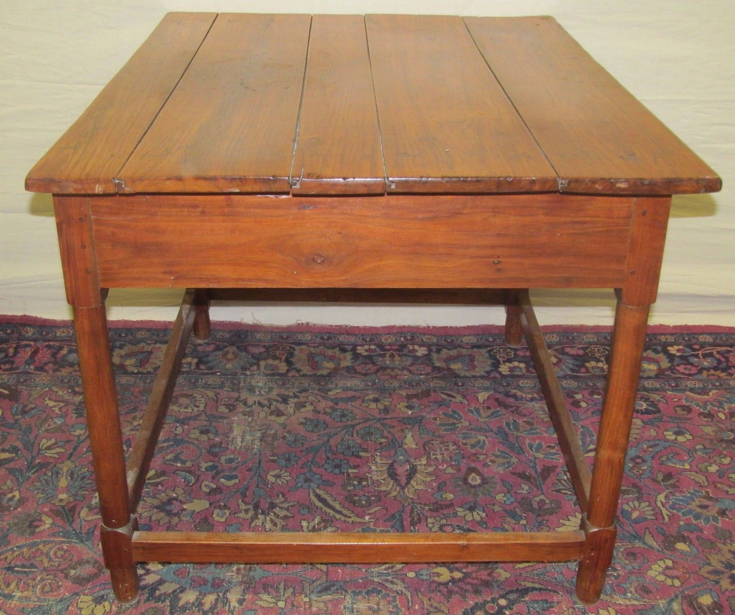 18TH CENTURY WALNUT PA QUEEN ANNE PERIOD TAVERN TABLE WITH H STRETCHER BASE