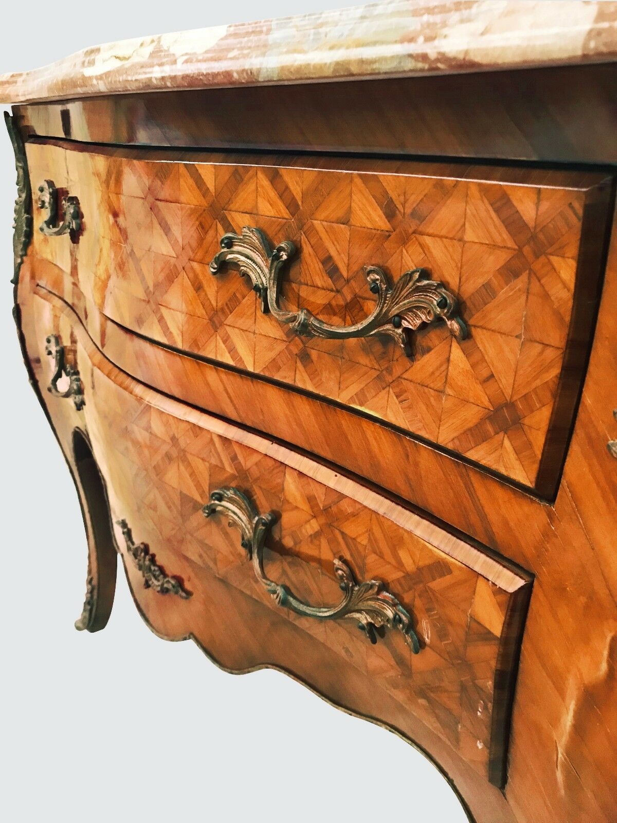 FRENCH LOUIS XV ANTIQUE STYLED MARBLE TOP BOMBE FORMED DRESSER CONSOLE CHEST