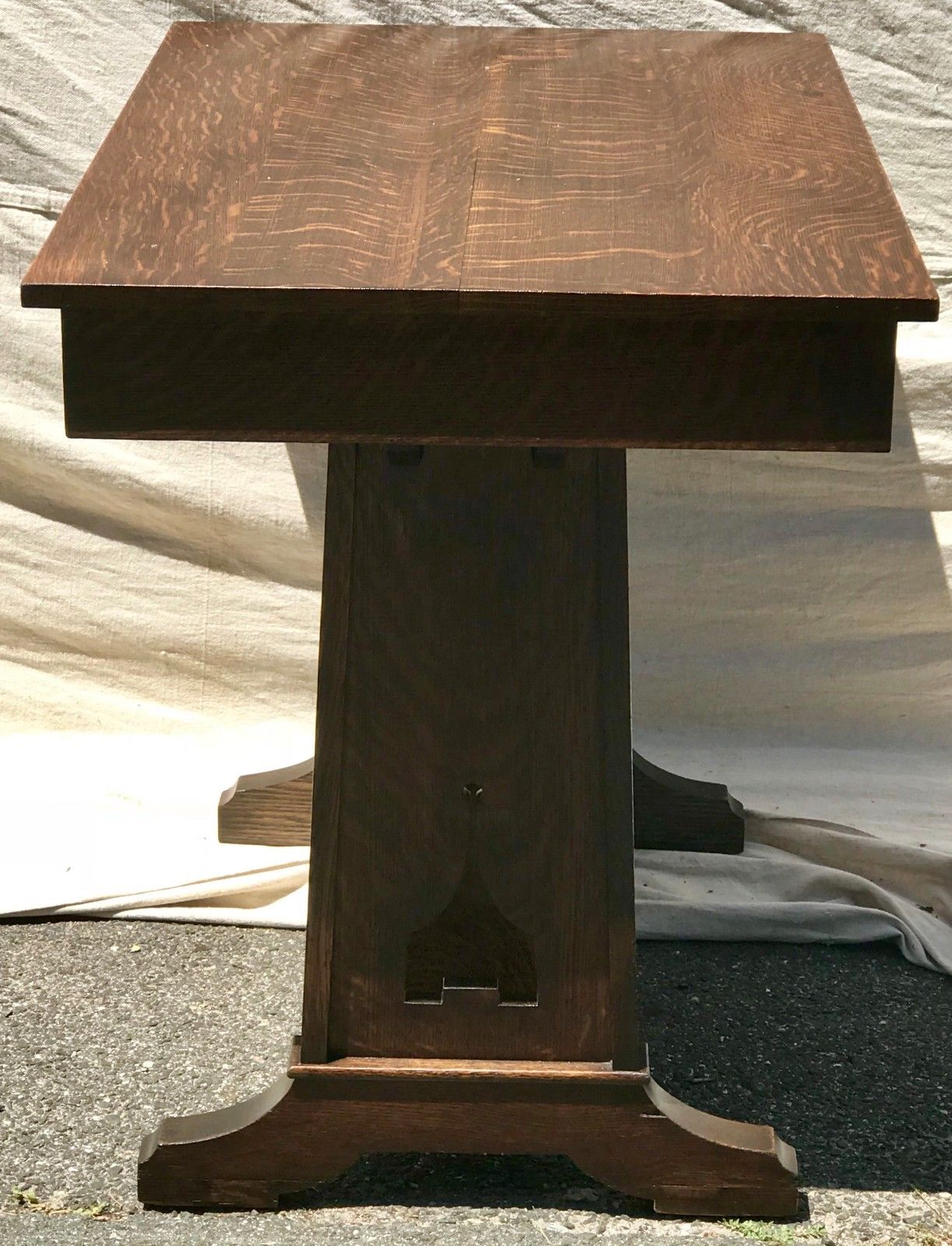 EARLY 20TH C. ARTS & CRAFTS TIGER OAK LIBRARY TABLE / WRITING DESK