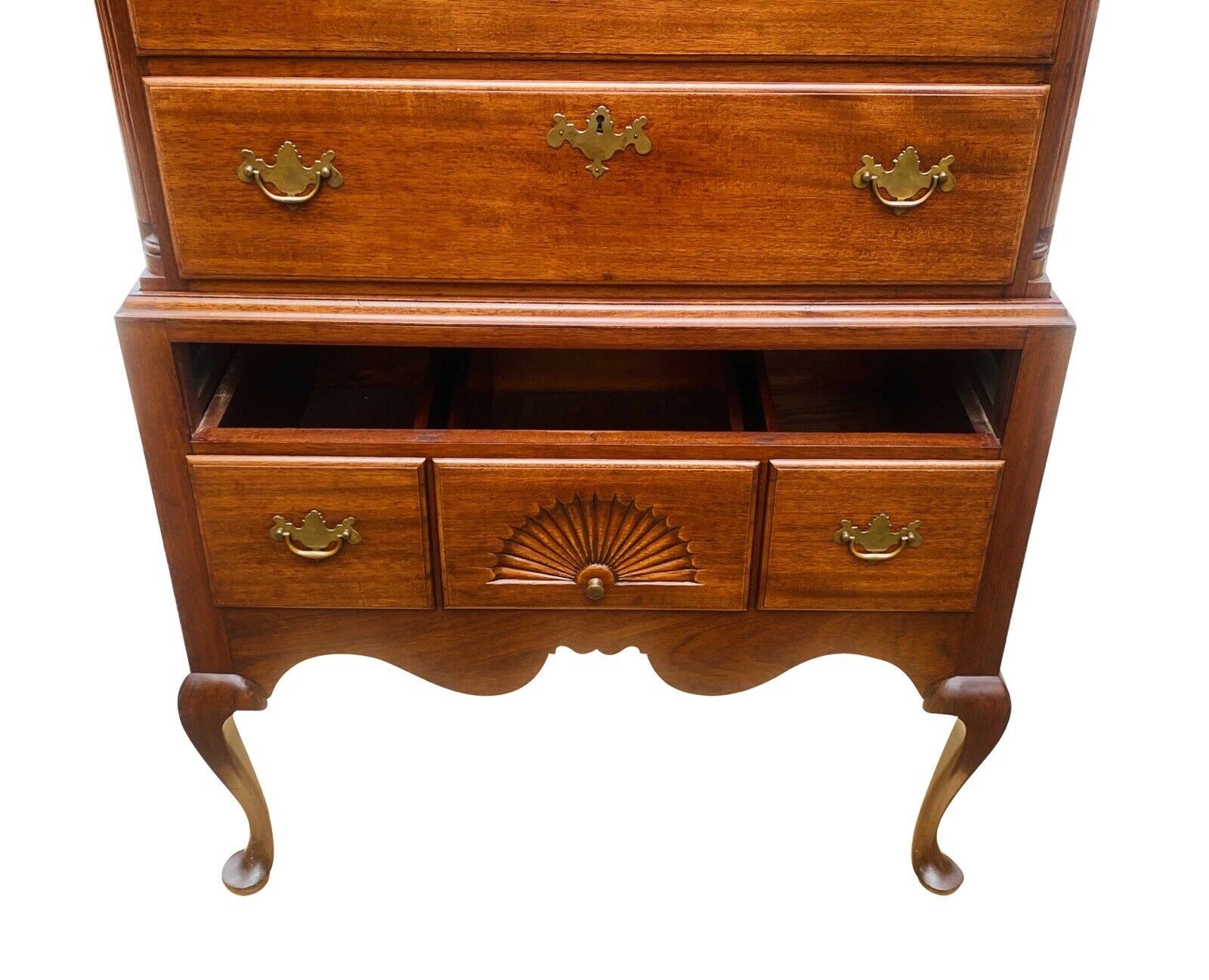 Queen anne on sale highboy dresser