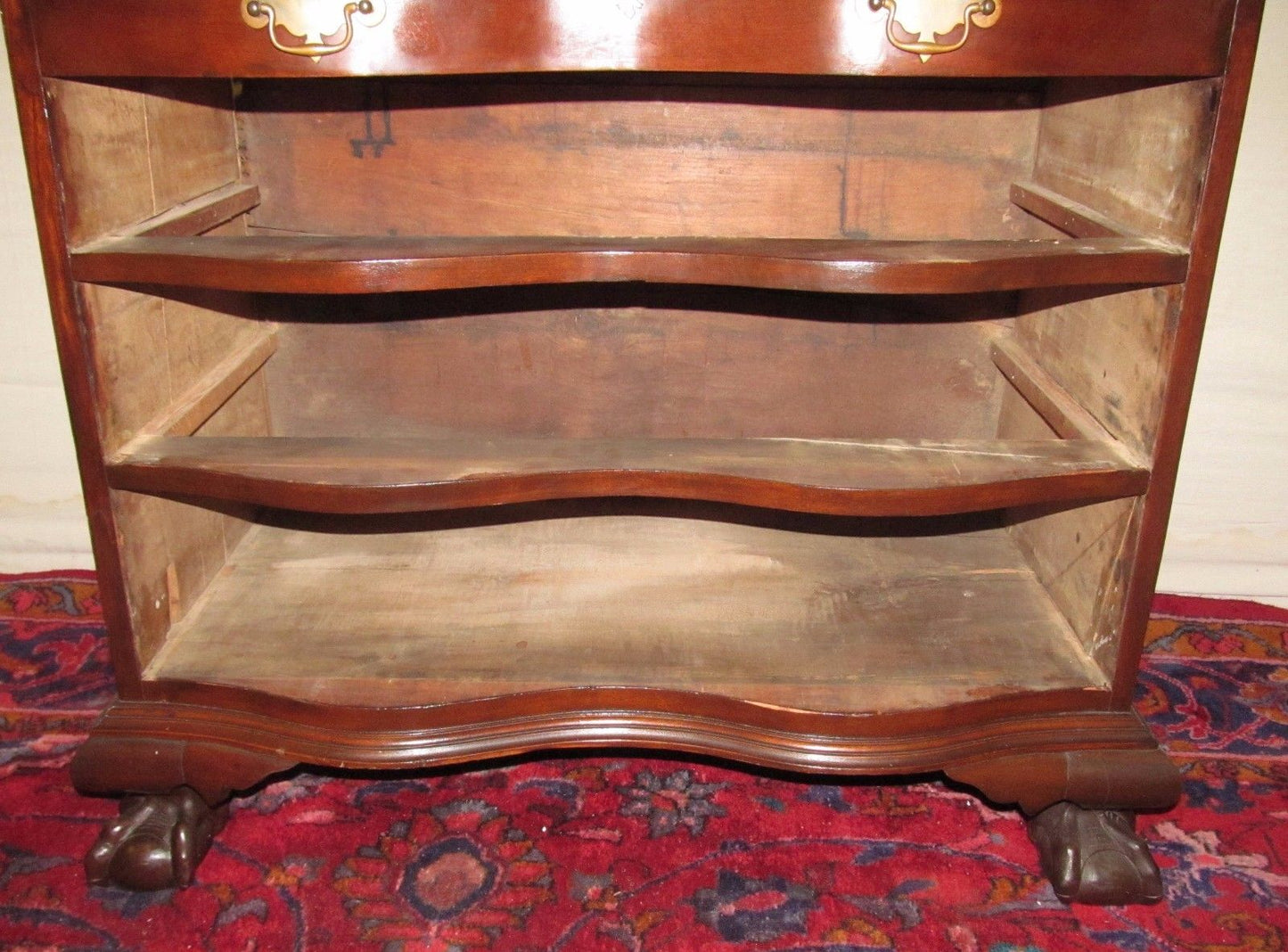 18TH CENTURY CHIPPENDALE MAHOGANY OXBOW DESK ON RARE BANDY BALL & CLAW FEET