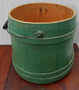 19TH CENTURY SHAKER HANDLED BUCKET IN GREEN PAINT WITH BIG FINGER LAPPED JOINTS