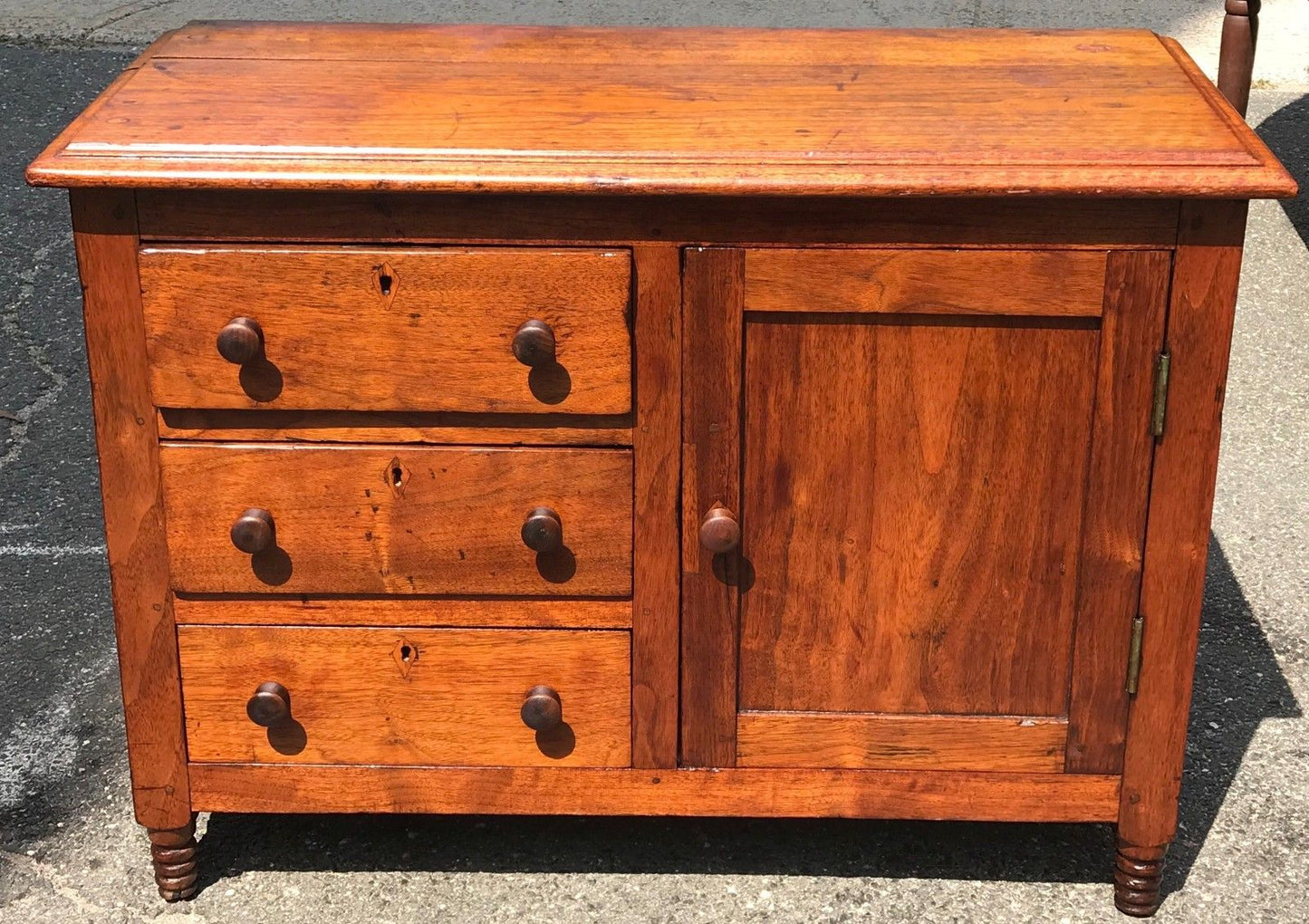 EARLY 19TH C FEDERAL PERIOD SOUTHERN WALNUT VALUABLE / SUGAR CHEST - EXCEPTIONAL