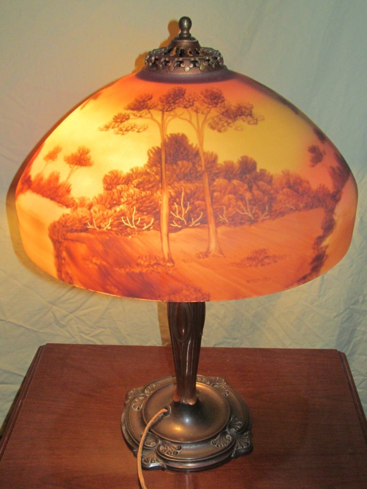 FABULOUS ART NOUVEAU REVERSE PAINTED PITTSBURGH LAMP WITH PAINTED LANDSCAPE