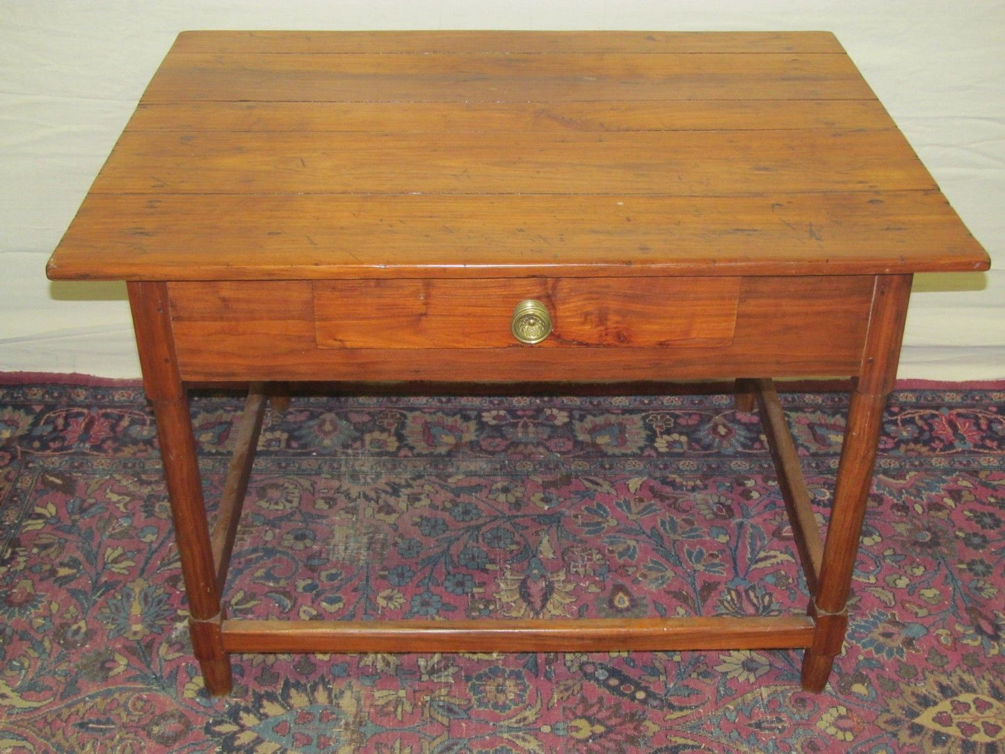 18TH CENTURY WALNUT PA QUEEN ANNE PERIOD TAVERN TABLE WITH H STRETCHER BASE