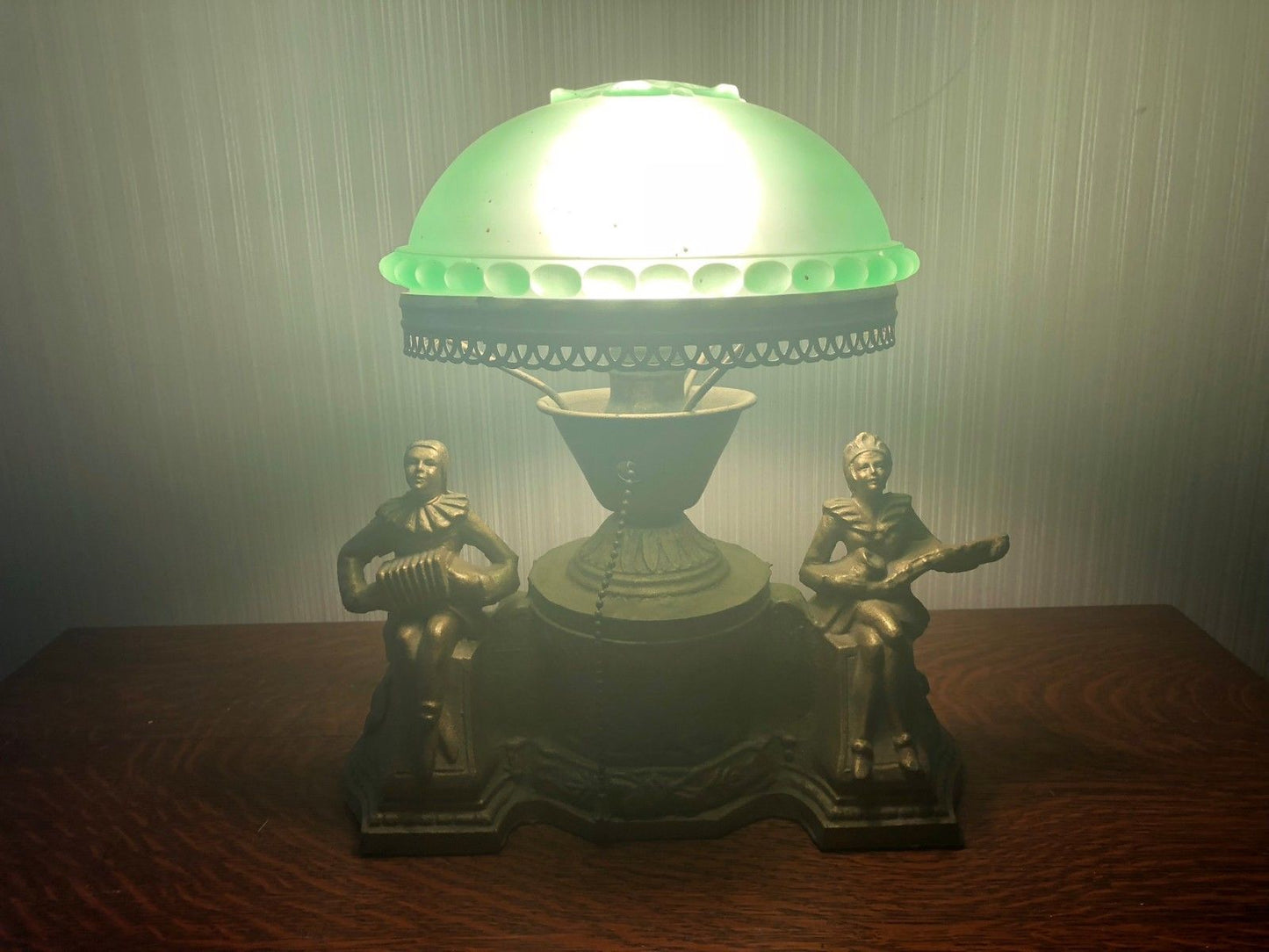 FRANK ART TABLE LAMP WITH GREEN GLASS DOMED SHADE
